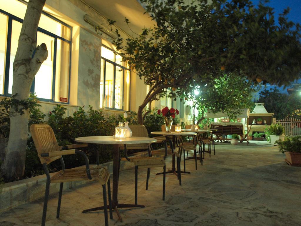 Serifos Beach Hotel Livadi  Exterior photo